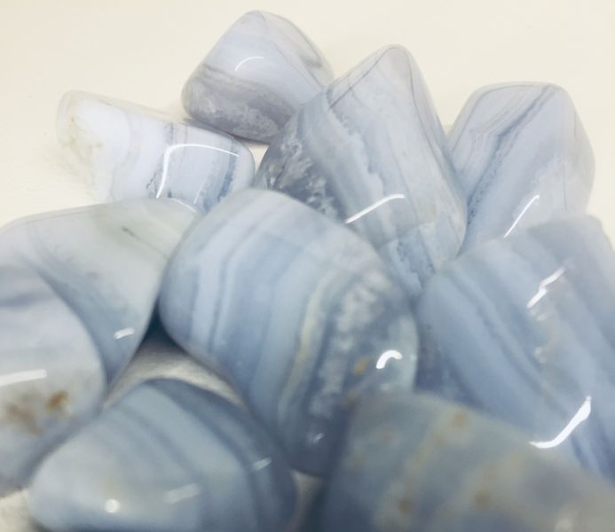 agat blue lace blonde polert sten trommel krystaller stener edelstener betydning hvordan bruke egenskap norsk kjøp nettbutikk mystica