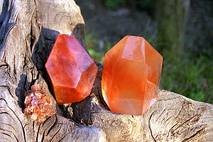 karneol carnelian cornelian polert stein råstein krystall sard kalsedon egenskap betydning mystica kjøp