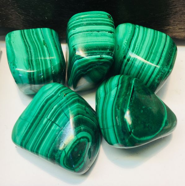 malakitt krystaller mineral sten steiner egenskap healing beskytter norsk nettbutikk billig